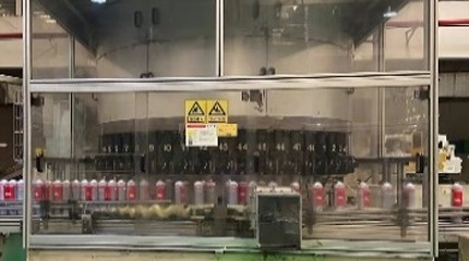 Diferencias entre la detección de fugas en latas de hojalata y latas de aluminio.