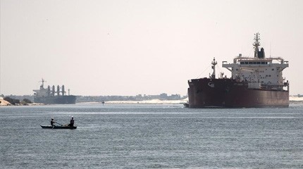 El Canal de Suez aumentará las tarifas de tránsito en 2023.